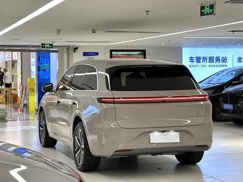 2024 Li Auto (Lixiang) L6 с пробегом 29 000 км