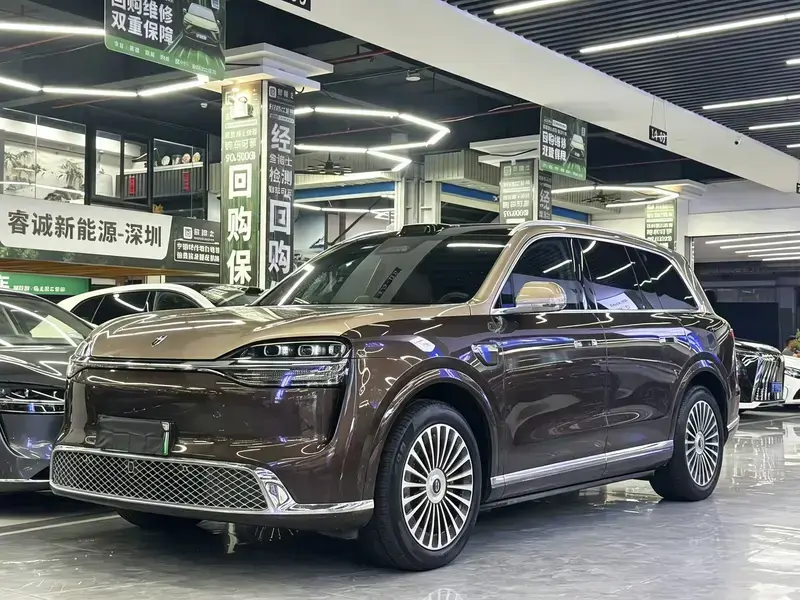 2026 Aito M9 с пробегом 4 000 км