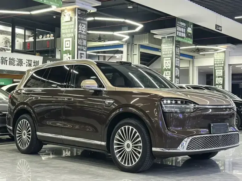 2026 Aito M9 с пробегом 4 000 км