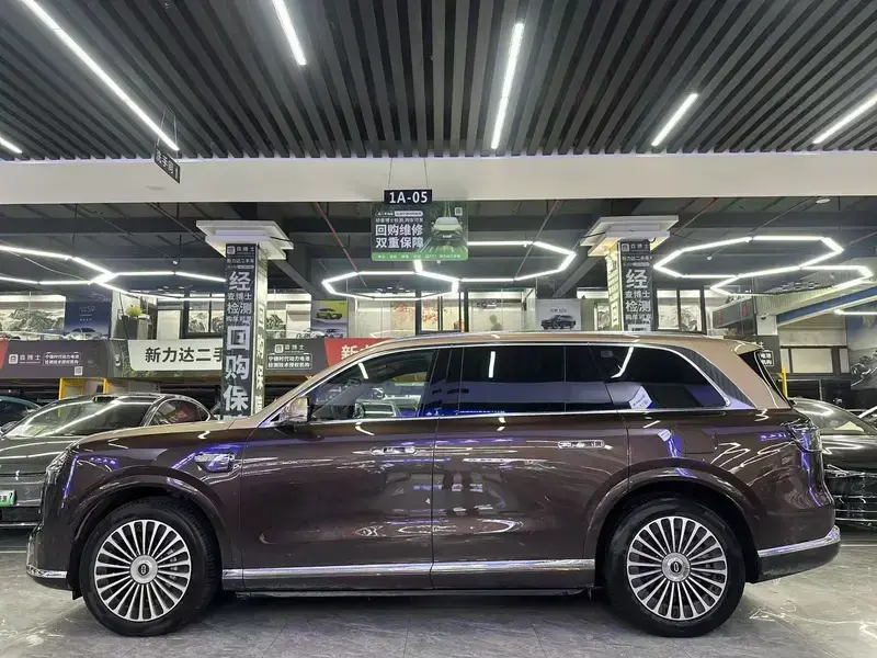 2026 Aito M9 с пробегом 4 000 км