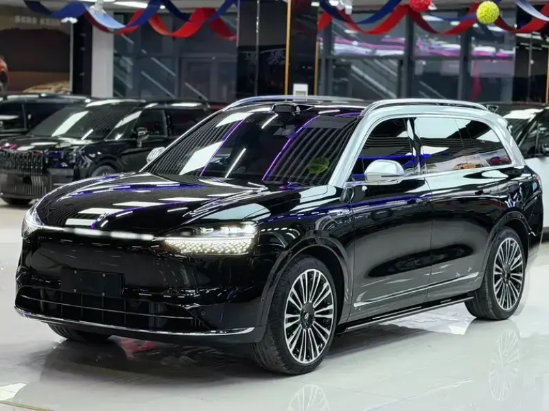 2024 Aito M9 с пробегом 16 000 км