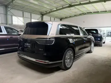 2026 Aito M9 с пробегом 100 км