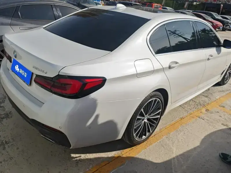 2023 BMW 5 серии с пробегом 39 000 км