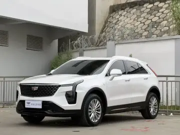 2024 Cadillac XT4 с пробегом 56 000 км