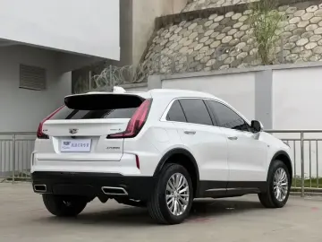 2024 Cadillac XT4 с пробегом 56 000 км