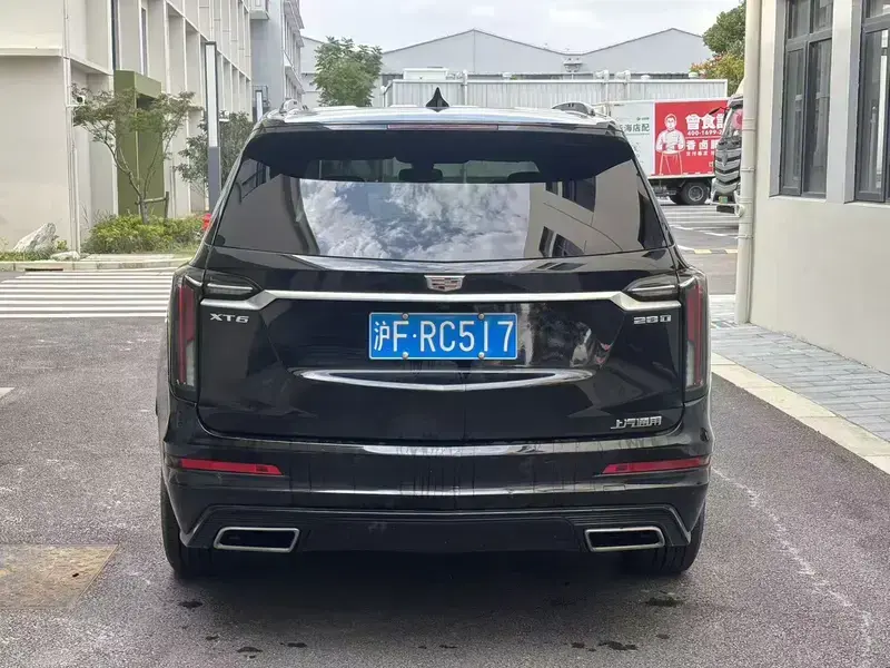 2020 Cadillac XT6 с пробегом 46 000 км
