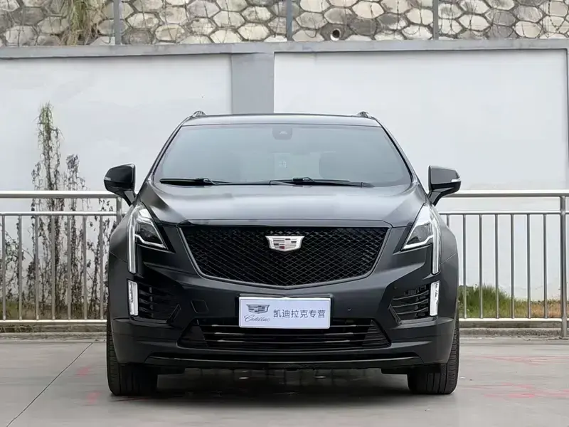 2022 Cadillac XT5 с пробегом 67 000 км