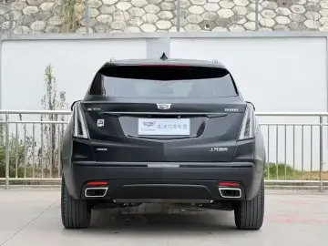 2022 Cadillac XT5 с пробегом 67 000 км