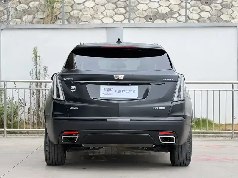 2022 Cadillac XT5 с пробегом 67 000 км