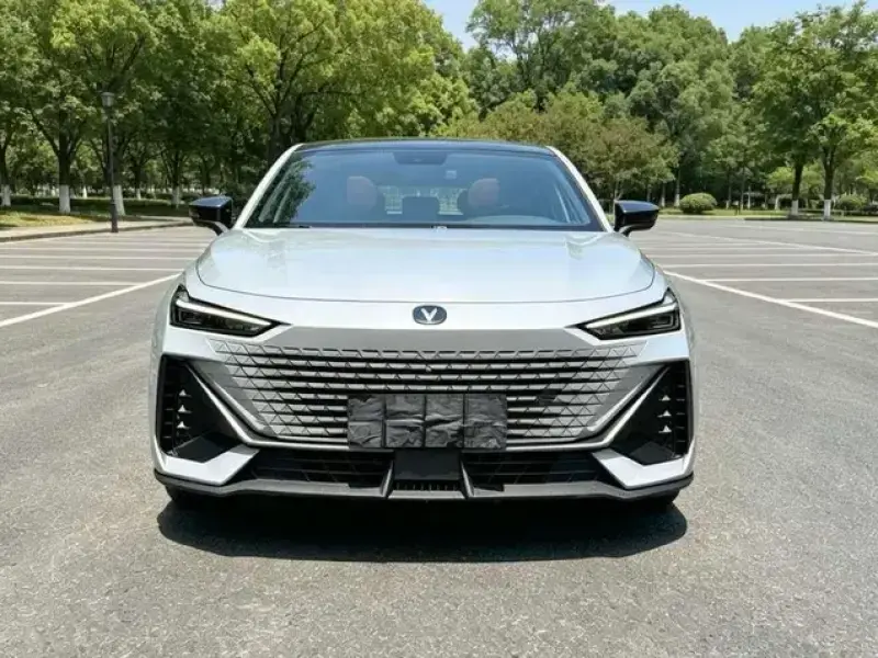 2022 Changan UNI-V с пробегом 56 000 км