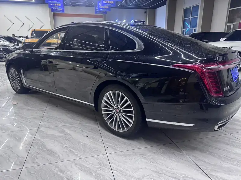 2020 Hongqi H9 с пробегом 53 000 км