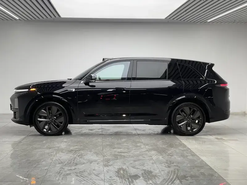2024 Li Auto (Lixiang) L7 с пробегом 24 300 км