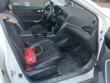 2020 Venucia D60 с пробегом 73 000 км
