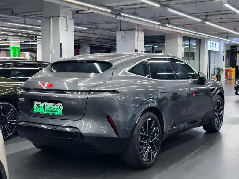 2023 Avatr 11 с пробегом 20 000 км
