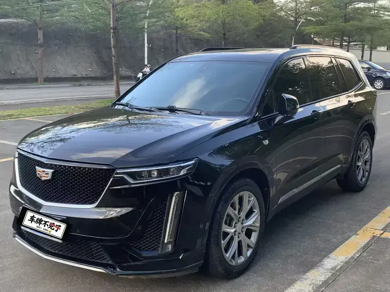 2020 Cadillac XT6 с пробегом 180 000 км