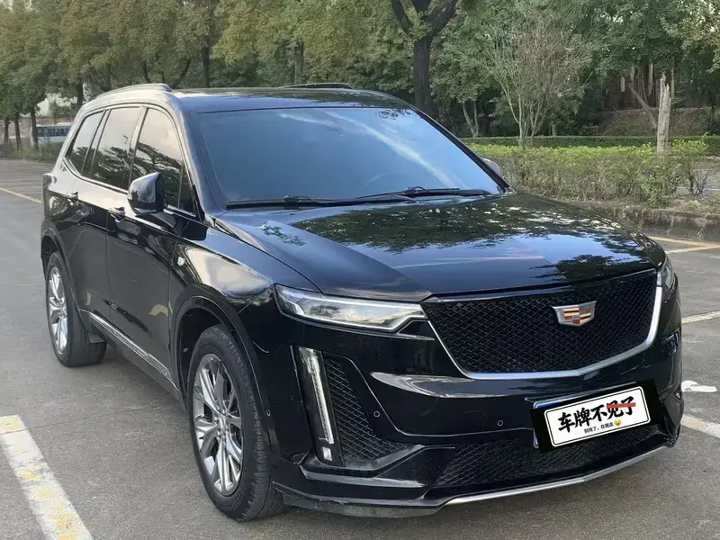 2020 Cadillac XT6 с пробегом 180 000 км