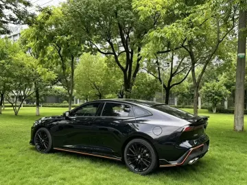 2023 Changan UNI-V с пробегом 8 000 км