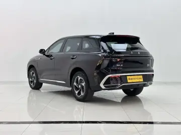 2024 Hongqi HS3 с пробегом 24 200 км