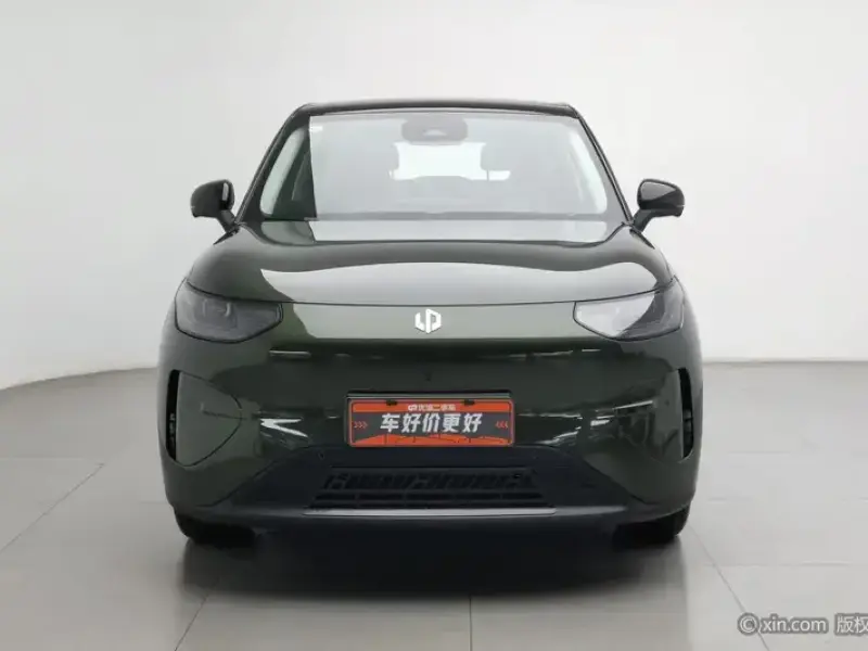2026 Leapmotor A10 с пробегом 5 700 км