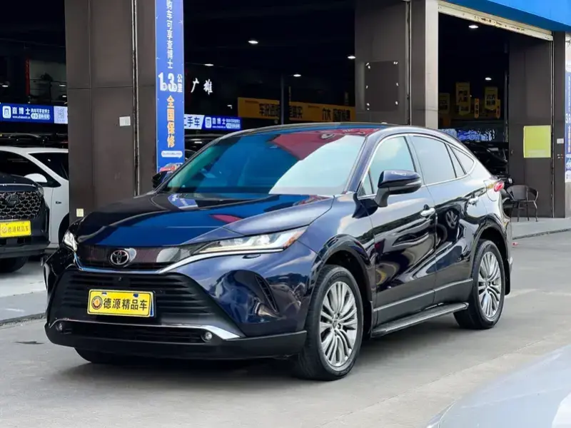 2022 Toyota Harrier с пробегом 87 000 км