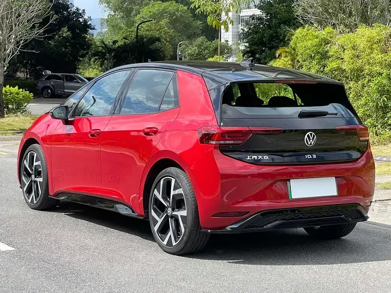 2026 Volkswagen ID.3 с пробегом 16 000 км
