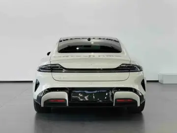 2026 Xiaomi SU7 с пробегом 1 900 км