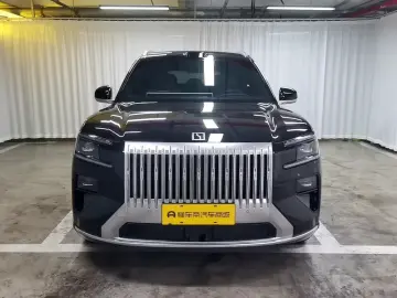 2026 Zeekr 8X с пробегом 5 500 км