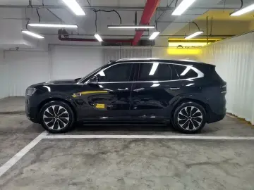 2026 Zeekr 8X с пробегом 5 500 км