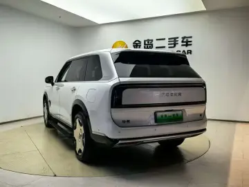2025 Zeekr 9X с пробегом 21 500 км