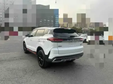 2022 Geely Atlas Pro с пробегом 46 000 км