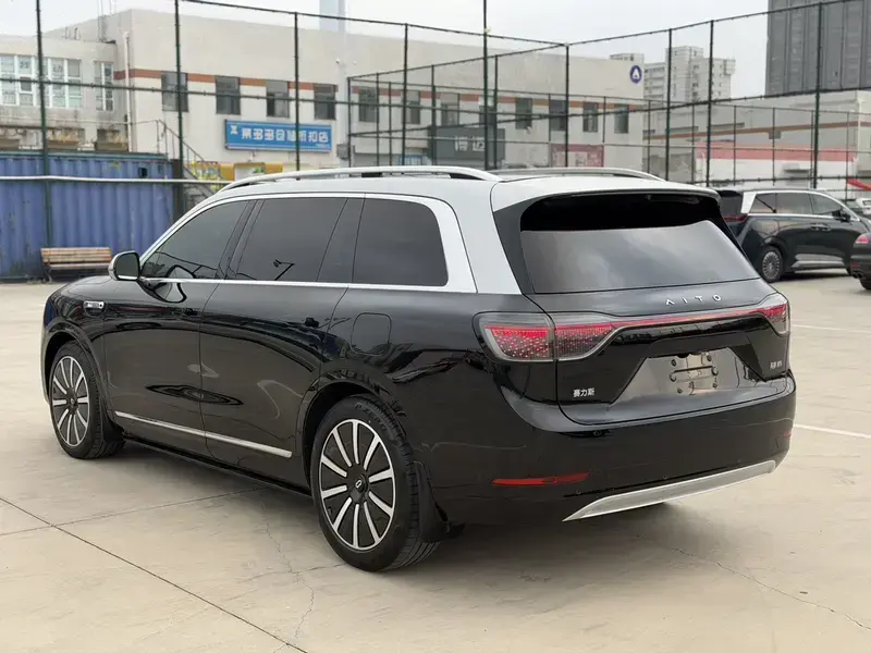 2024 Aito M9 с пробегом 37 000 км