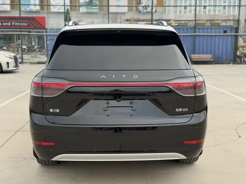 2024 Aito M9 с пробегом 37 000 км