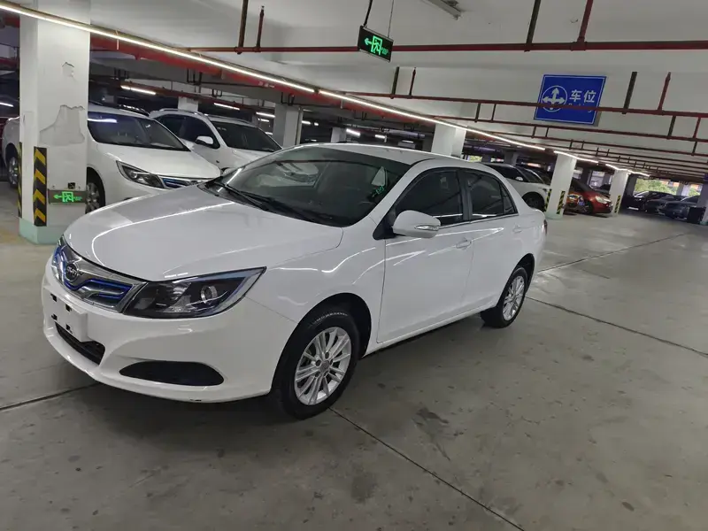 2018 BYD E5 с пробегом 100 000 км