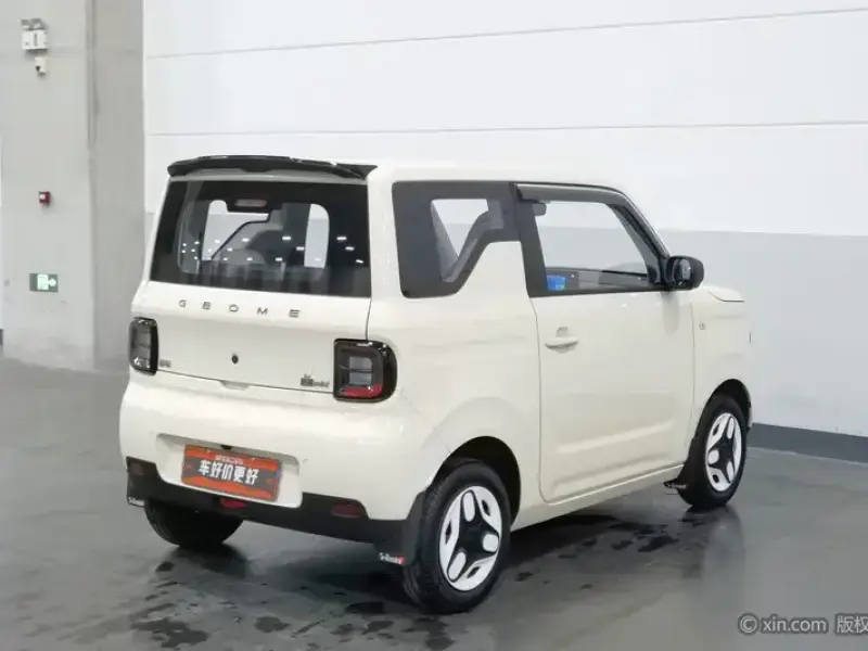 2025 Geely Panda с пробегом 15 400 км