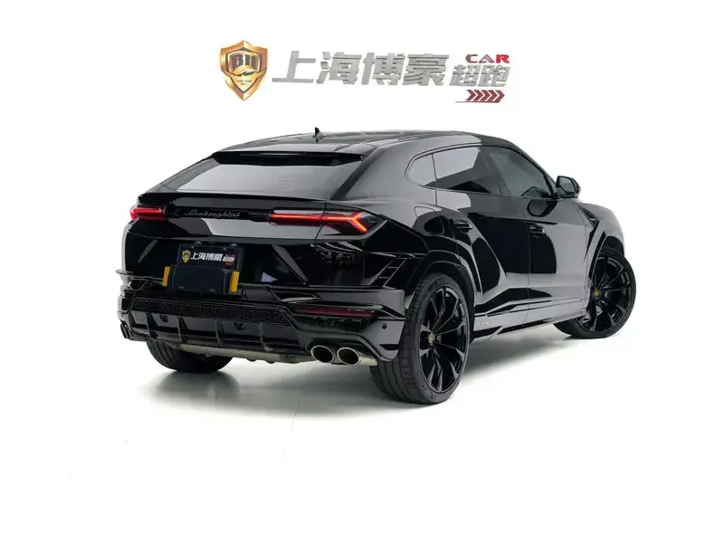 2023 Lamborghini Urus с пробегом 20 000 км