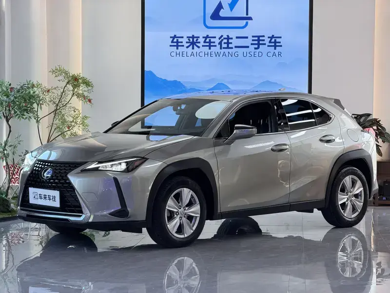 2020 Lexus UX с пробегом 55 000 км