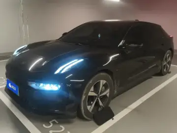 2023 Zeekr 001 с пробегом 39 000 км