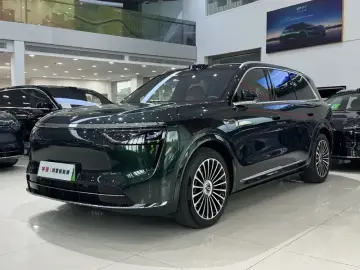 2025 Aito M8 с пробегом 19 000 км