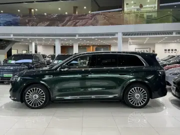 2025 Aito M8 с пробегом 19 000 км