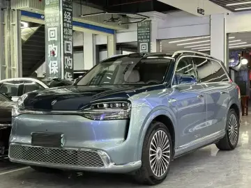 2026 Aito M9 с пробегом 2 000 км