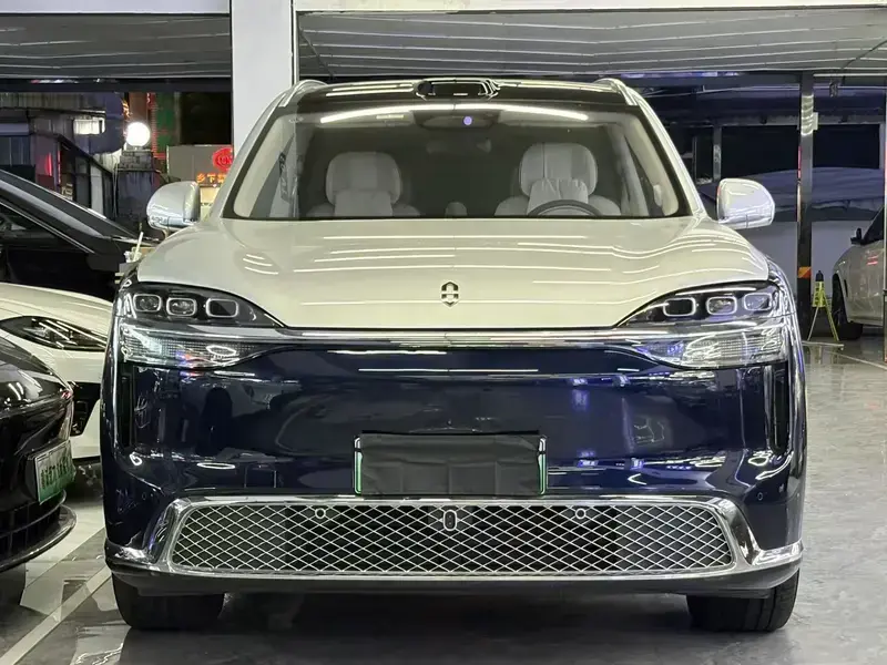 2026 Aito M9 с пробегом 3 000 км