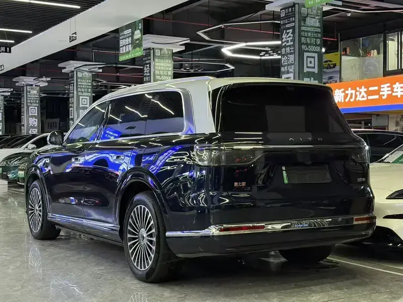 2026 Aito M9 с пробегом 3 000 км