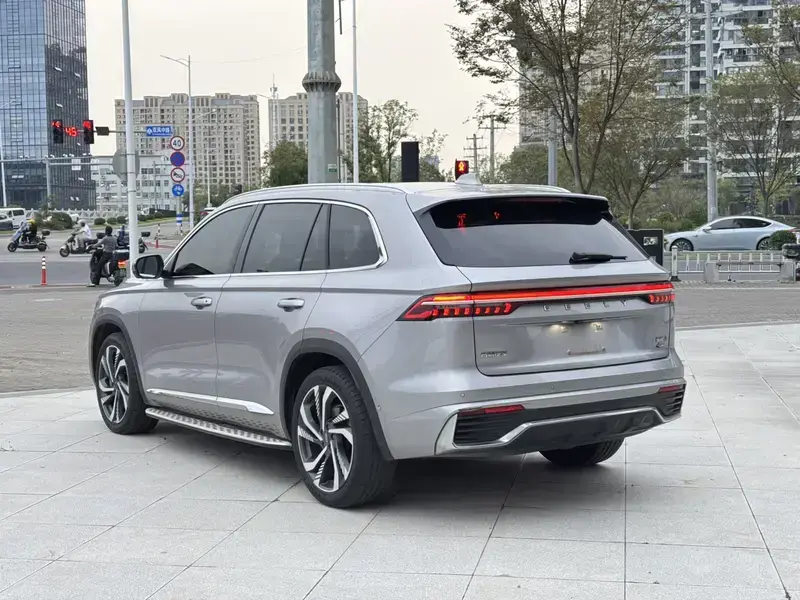 2021 Geely Monjaro с пробегом 41 000 км
