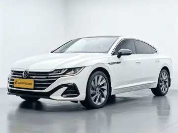 2025 Volkswagen Passat CC с пробегом 33 100 км