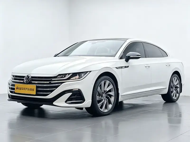 2025 Volkswagen Passat CC с пробегом 33 100 км