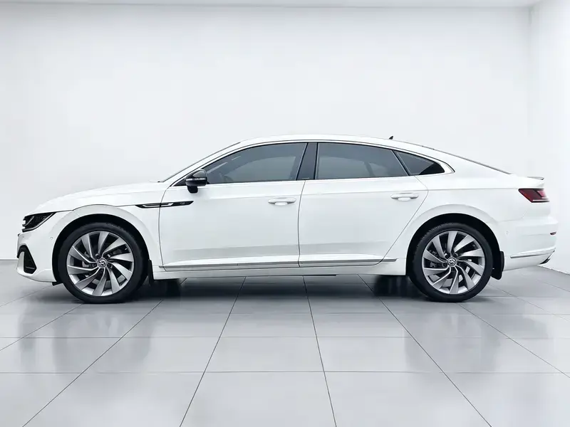 2025 Volkswagen Passat CC с пробегом 33 100 км