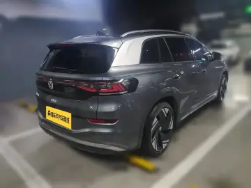 2023 Volkswagen ID.6 с пробегом 18 400 км