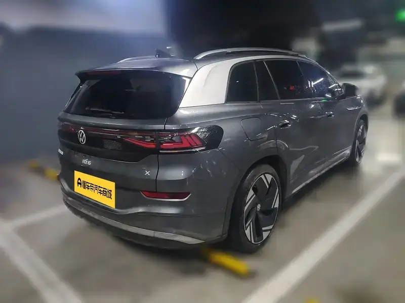 2023 Volkswagen ID.6 с пробегом 18 400 км