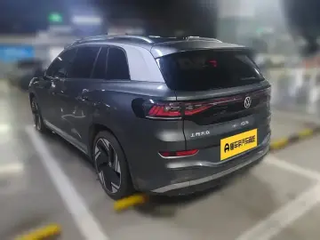 2023 Volkswagen ID.6 с пробегом 18 400 км