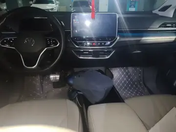 2023 Volkswagen ID.6 с пробегом 18 400 км